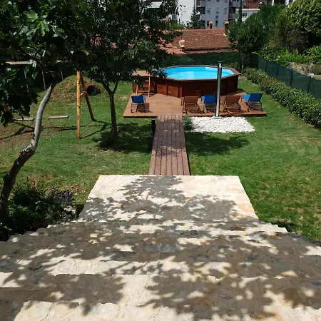 Family Friendly House With A Swimming Pool - 11774 بيت للعطل بولا