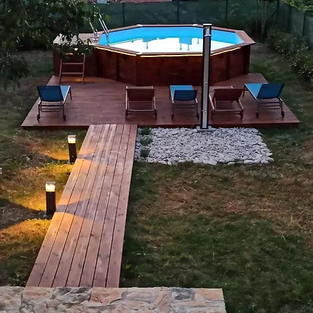 Family Friendly House With A Swimming Pool - 11774 بيت للعطل *